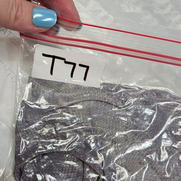 Babaton XS 100% Silk Snake Print Tank Top Lightweight Luxury Animal Purple‎ Gray - Picture 11 of 11